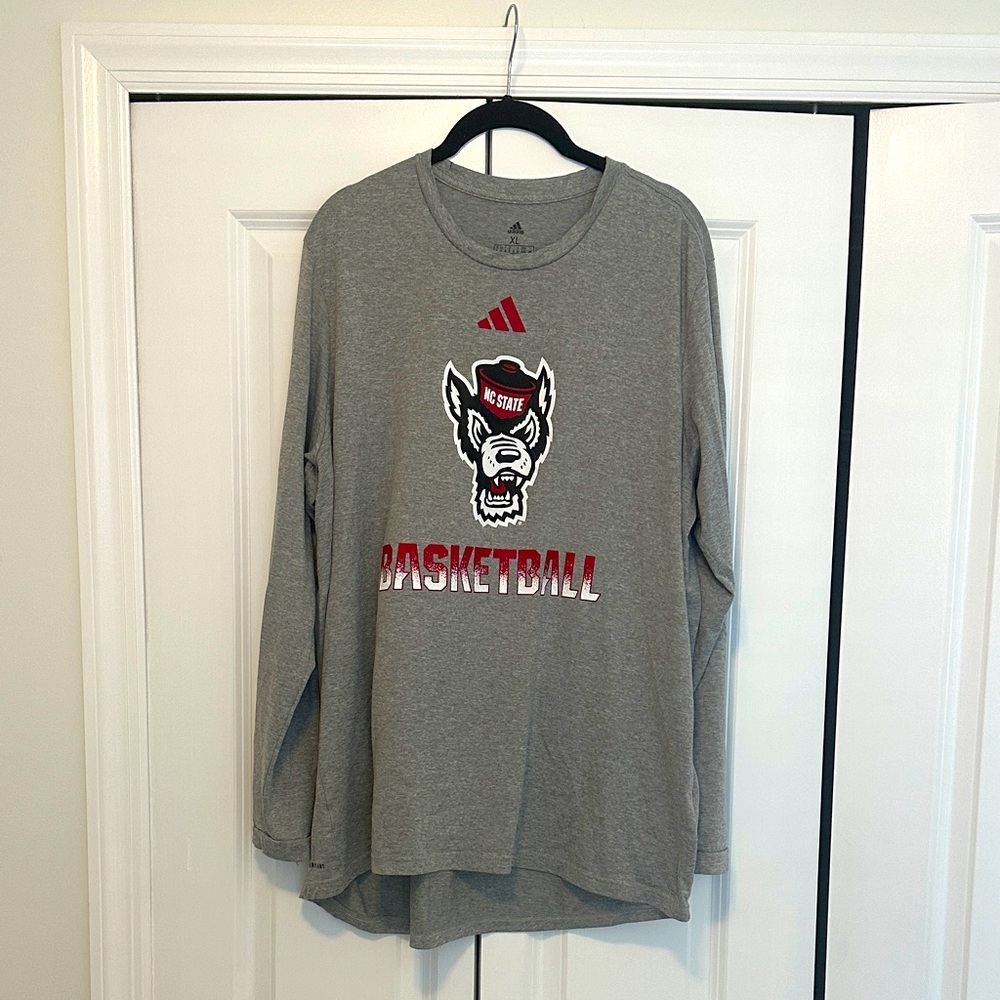 Adidas Gray NC State Basketball Long Sleeve Tee size XL